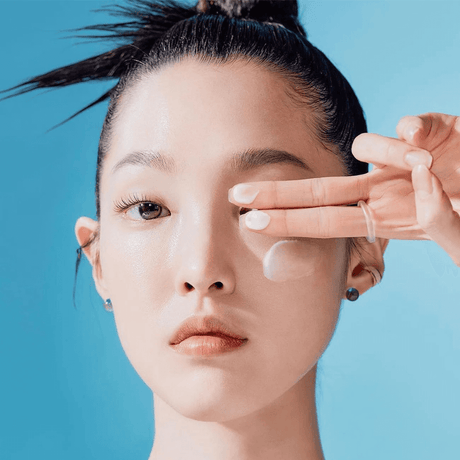 Tocobo Bio Watery Sun Cream con vitamina E y cica para fortalecer tu piel dejándola tersa y radiante.