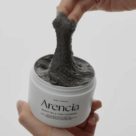 Descubre el limpiador facial sólido con té negro y arroz fermentado.