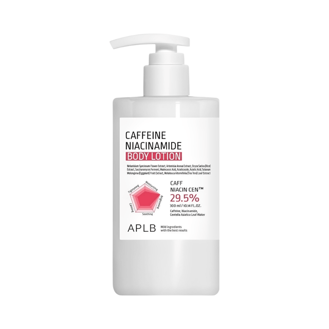 Loción corporal APLB con cafeína y niacinamida que hidrata profundamente mientras ayuda a mejorar la luminosidad y uniformidad del tono de la piel.