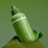 Gel exfoliante facial con partículas suaves que ayudan a refinar la textura sin irritar la piel.