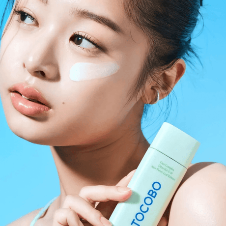Tocobo Cica Calming Sun Serum calma enrojecimiento y refuerza la barrera cutánea.
