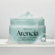 Cloud Body & Scalp Scrub que reduce impurezas y deja la piel fresca y con glow natural.