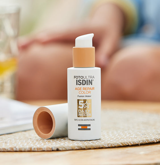 Fotoultra Isdin Age Repair Color Fusion Water SPF50