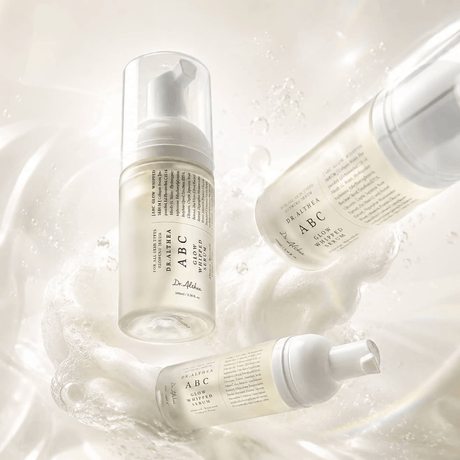 Dr. Althea ABC Glow Whipped Serum que ayuda a mejorar la textura de la piel mientras aporta nutrición, hidratación y un brillo natural duradero.