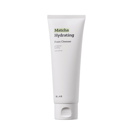 Limpiador en espuma Matcha Hydrating Foam Cleanser de B.LAB, con té verde matcha para hidratar y purificar la piel.