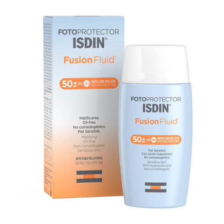 Fotoprotector ISDIN Fusion Fluid SPF 50 protege la piel del sol con acabado ligero.