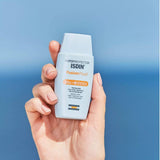 Fusion Fluid SPF 50 ISDIN previene daño oxidativo y envejecimiento prematuro.