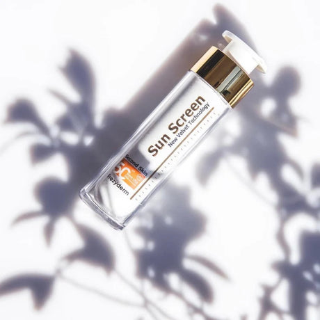 Fotoprotector facial Frezyderm Velvet Face SPF50 con efecto matificante.