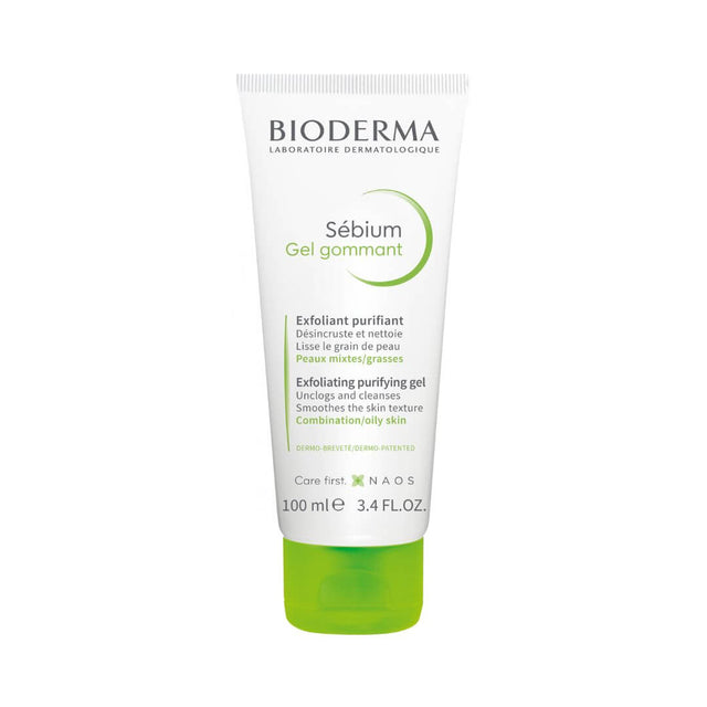 Sébium Gel Gommant Bioderma exfolia suavemente y elimina células muertas de la piel.