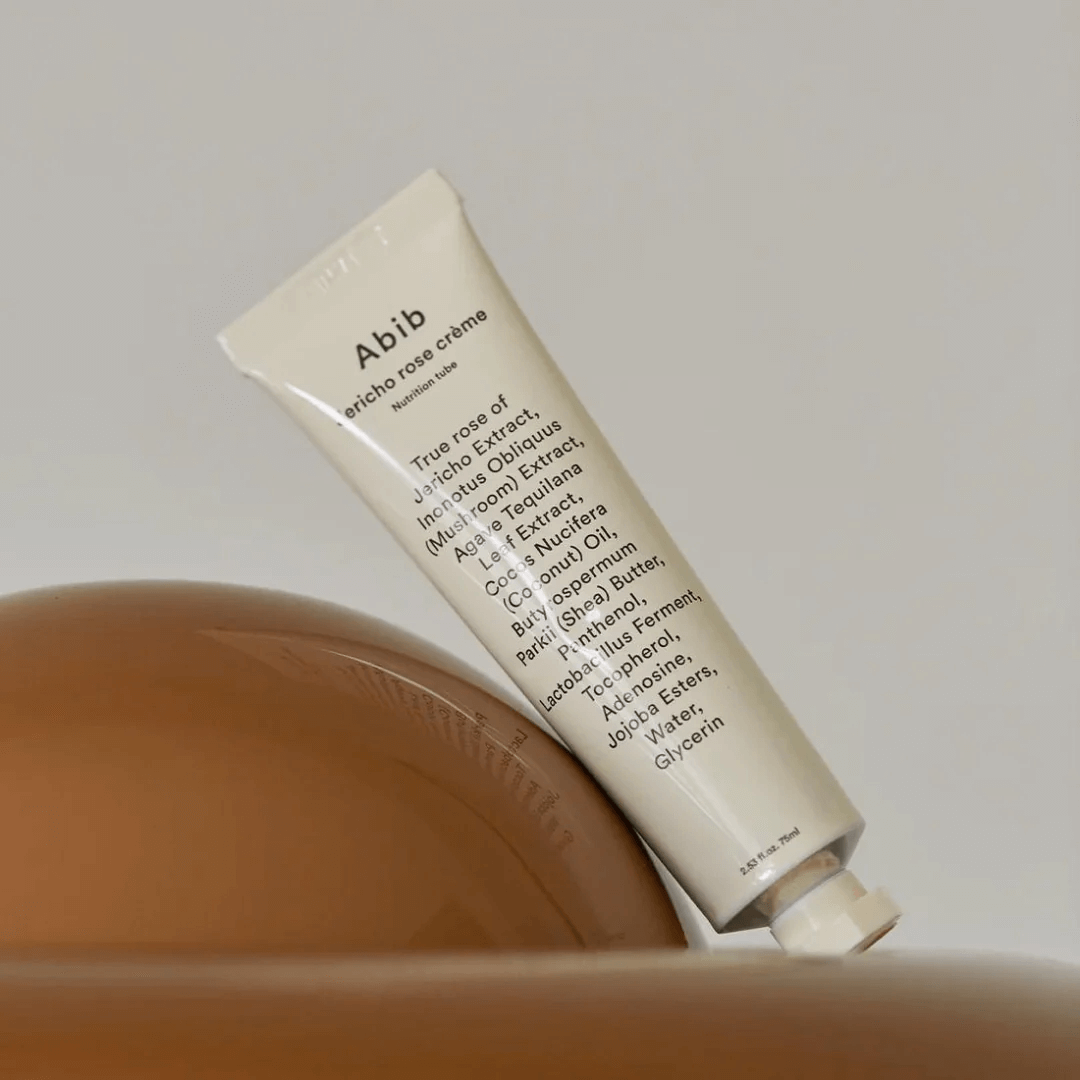 Abib Jericho Rose Crème Nutrition Tube nutre y fortalece la barrera cutánea.