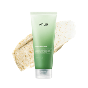 Espuma limpiadora profunda Heartleaf Quercetinol de Anua, diseñada para limpiar los poros y suavizar la piel.