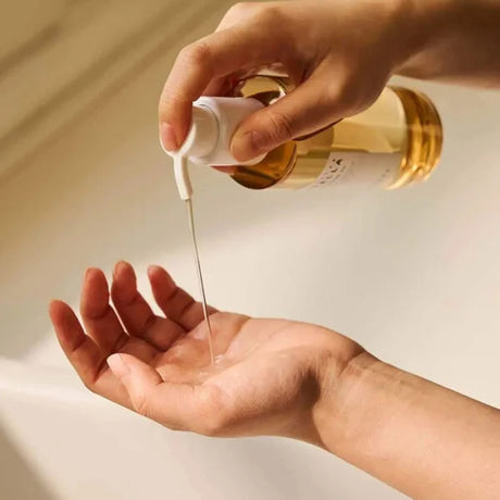 Madagascar Centella Light Cleansing Oil SKIN1004, aceite nutritivo que deja piel suave y fresca.