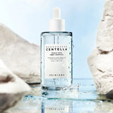 Madagascar Hyalu-Cica Ampoule SKIN1004 que aporta elasticidad y flexibilidad.