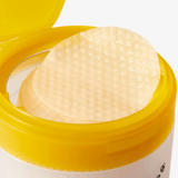 Pads exfoliantes e iluminadores que ayudan a refinar la textura de la piel y preparar el rostro para absorber mejor los siguientes tratamientos.