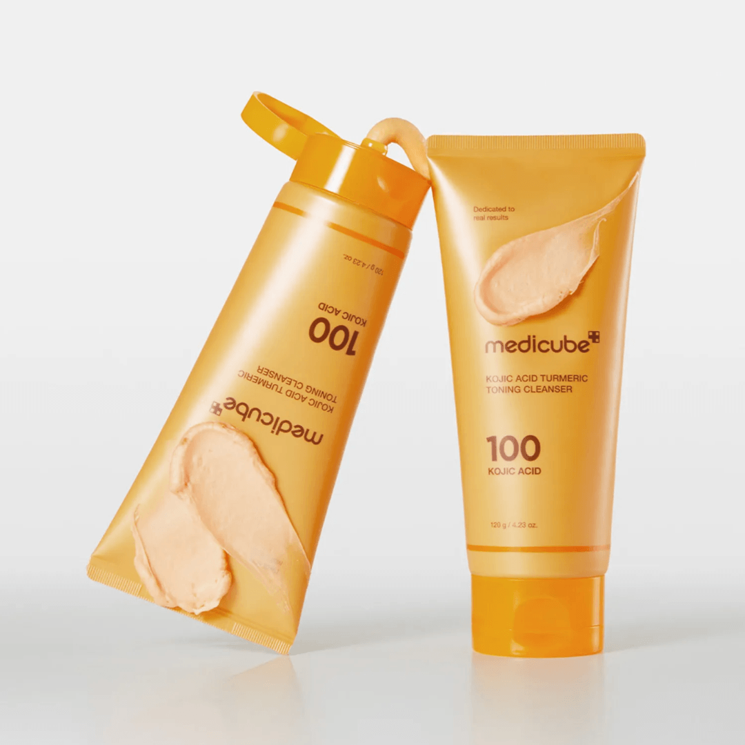 Toning Cleanser formulado para limpiar profundamente sin resecar, dejando la piel fresca, suave y visiblemente más luminosa.