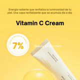 Hidratante con vitamina C que ayuda a mejorar textura y brillo natural.