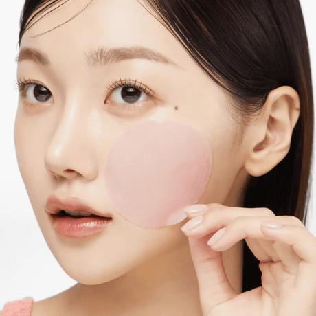 PDRN Pink Collagen Toning Gel Toner Pad de Medicube ilumina y revitaliza la piel.