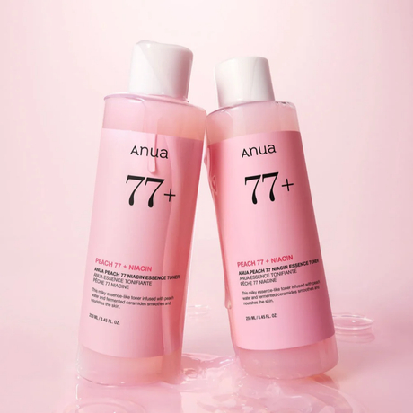 Peach 77 Niacin Essence Toner hidrata y revitaliza la piel apagada.