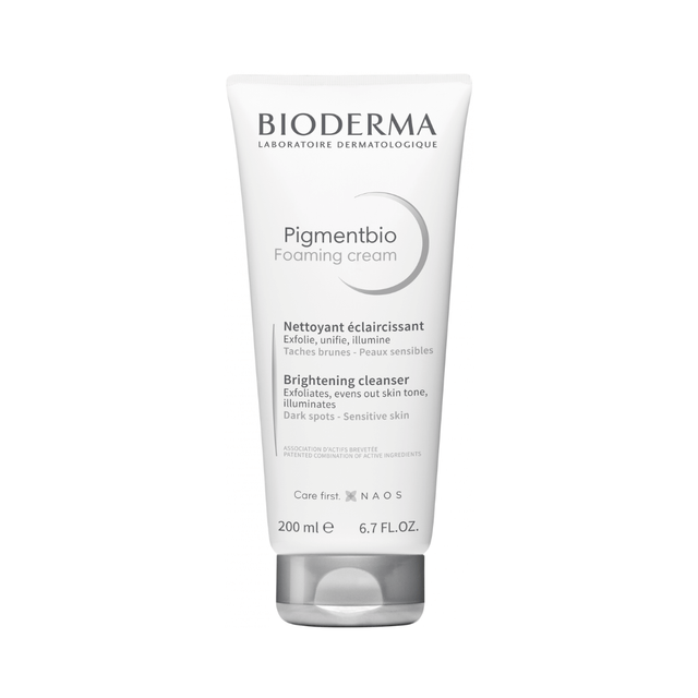Pigmentbio Foaming Cream Bioderma limpia y aclara la piel con manchas dejando un tono uniforme.