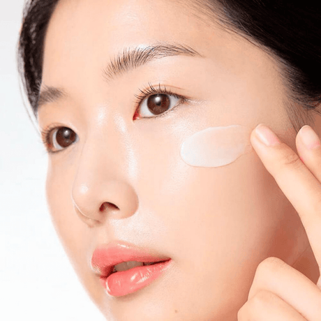 Celimax Pore Dark Spot Brightening Cream que calma y mejora luminosidad de la piel.