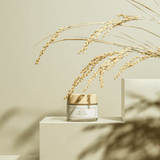 I’m From Rice Cream nutre la piel con extracto de arroz para un brillo natural.