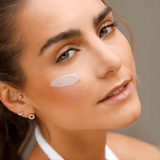 Sensibio AR BB Cream SPF 30 Bioderma hidrata y calma la piel sensible con efecto natural.