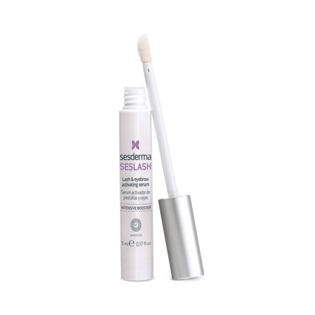 Sesderma Seslash Crecimiento Cejas & Pestañas fortalece desde la raíz con péptidos.