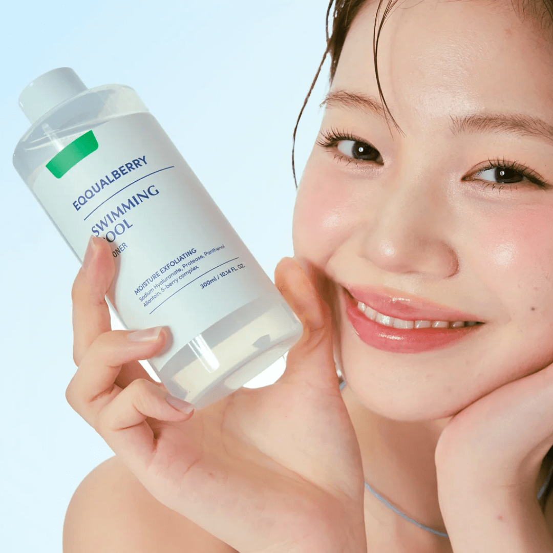 Swimming Pool Daily Facial Toner que exfolia suavemente sin irritar la piel.