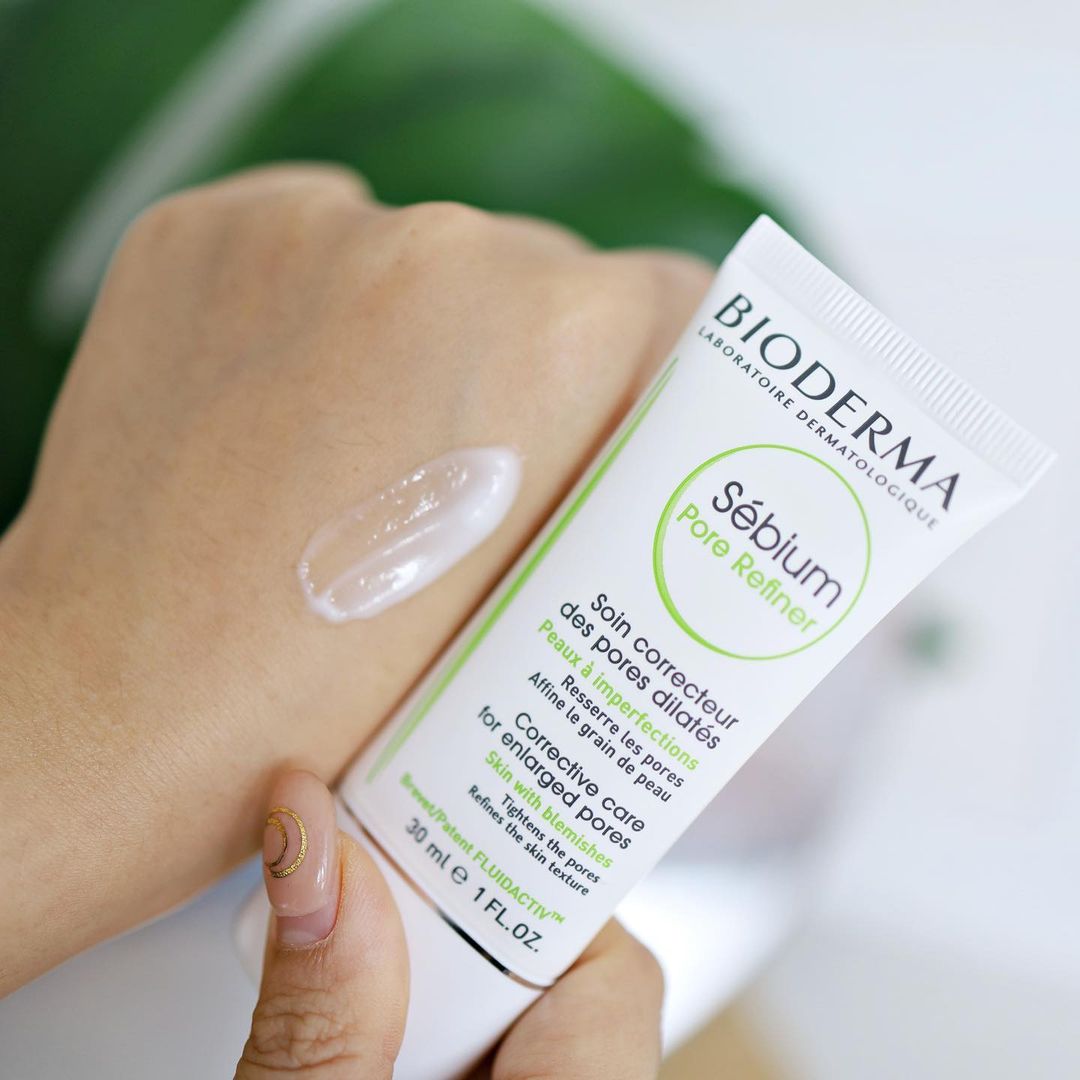 Sébium Pore Refiner Bioderma alisa la textura de la piel y mejora su aspecto.