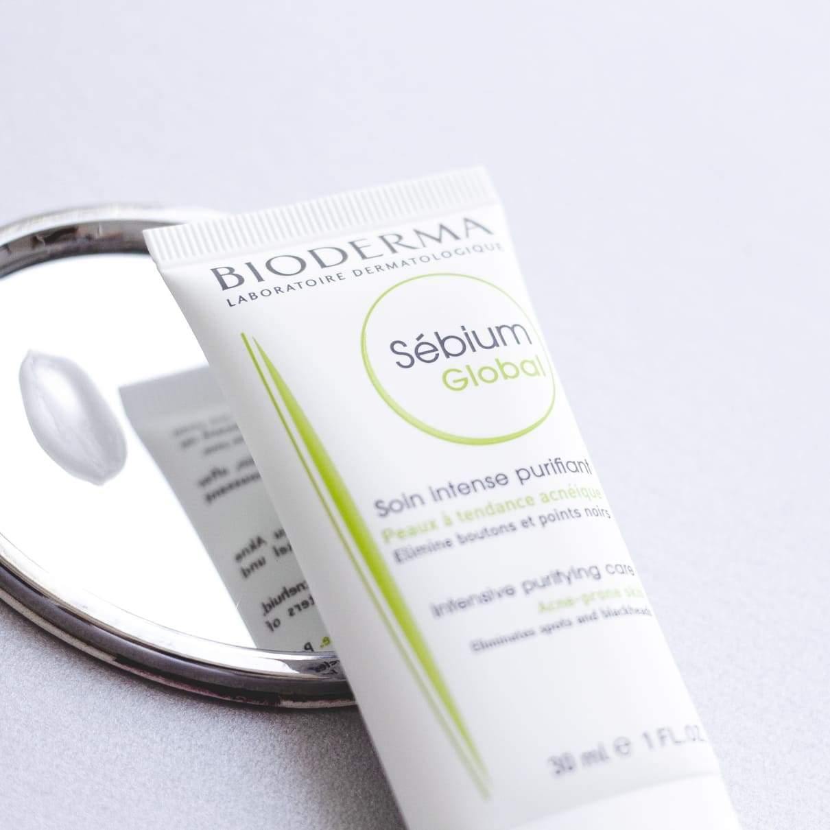 Sébium Global Bioderma ayuda a eliminar acné y evita nuevas imperfecciones.